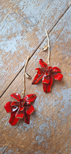 FLOR rojo, pendientes