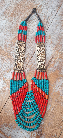 TRIBAL, collar