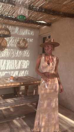 VIENA tie camel, falda larga