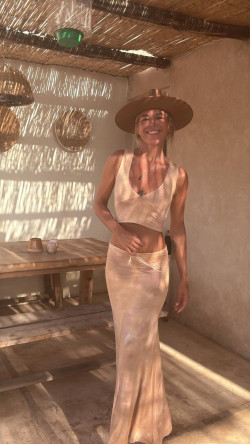 VIENA tie camel, falda larga