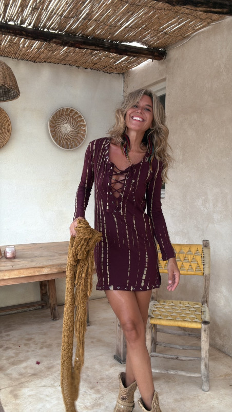 NAIRA  vestido corto,  burdeos/limon tie dye