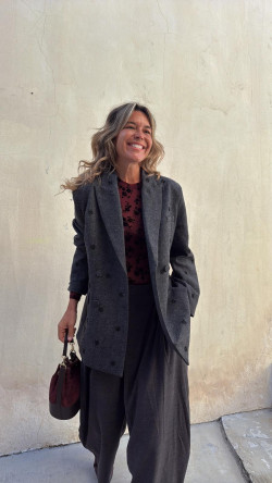 MADELIS americana, gris