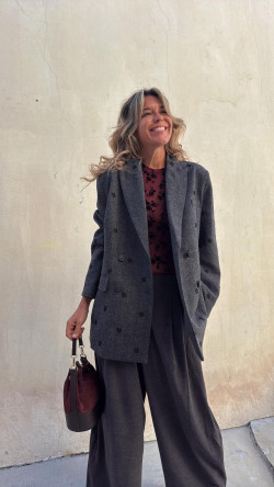 MADELIS americana, gris