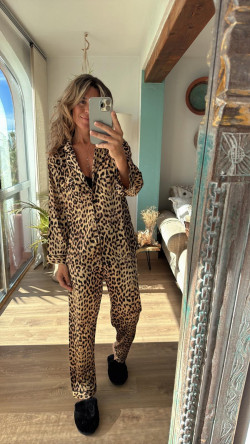 DIMO , pijama leopardo .