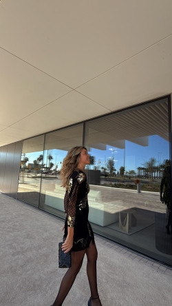 MAYA vestido negro/oro DRES CODE