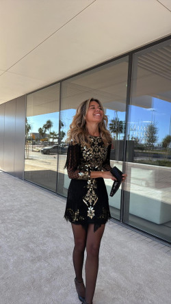 MAYA vestido negro/oro DRES CODE