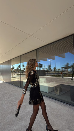 MAYA vestido negro/oro DRES CODE