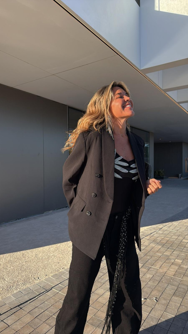 NANA americana, negra