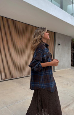 TOMY sobre camisa, cuadros