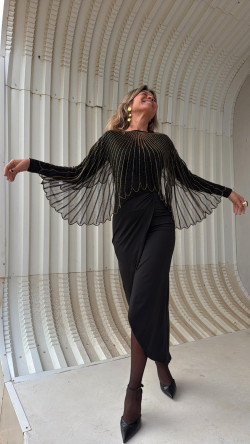 AMAZONA cuello negro oro