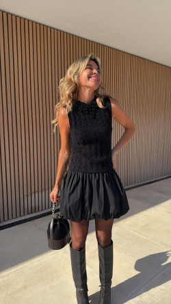 BONO negra, minifalda