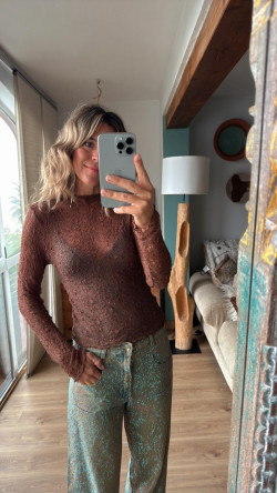 CHER camiseta marrón