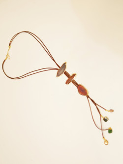 VOLCAN colgante piedras