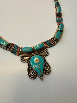 TILOS collar plateado