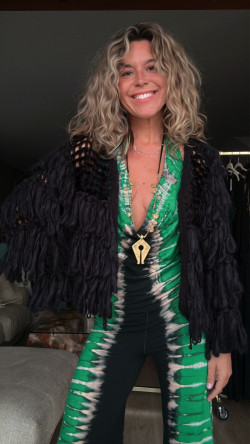 Sade, Rebeca de punto negra