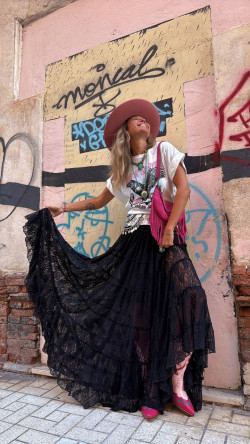 CADE negra, falda larga