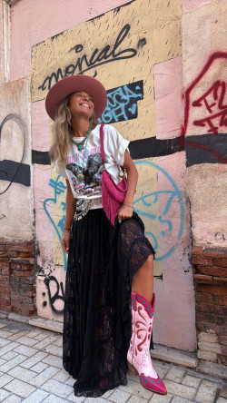 CADE negra, falda larga