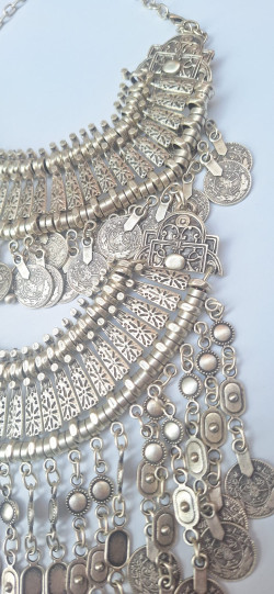 AISHA collar plateado