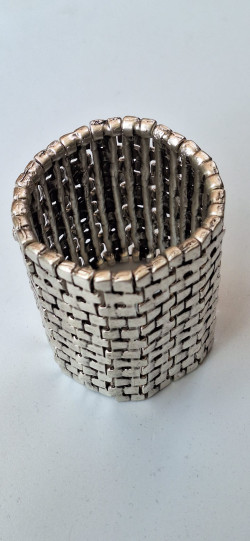 NEFERTARI, pulsera plateada .