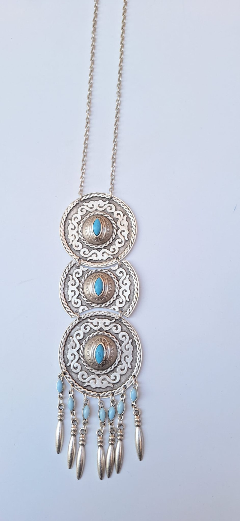 TOT,collar plateado .