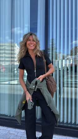 CLARA negro, mono largo