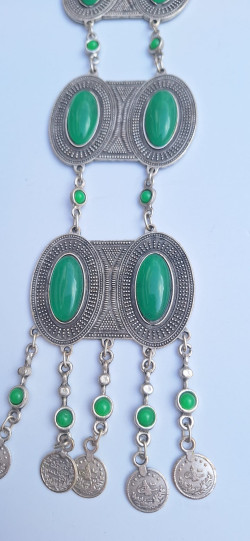 HORUS collar verde