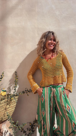 AVIRA mostaza, jersey crochet