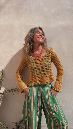 AVIRA mostaza, jersey crochet