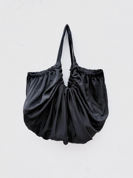 PARI, Bolso baggy estampado negro
