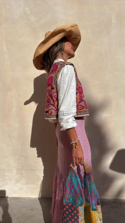 CHAI, Chaleco bordado albero