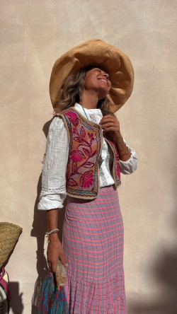 CHAI, Chaleco bordado albero