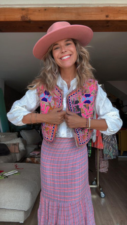 JAIDEE, Chaleco bordado azul