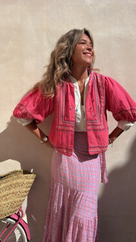 NIRÁN, Chaqueta rosa