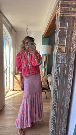 NIRÁN, Chaqueta rosa