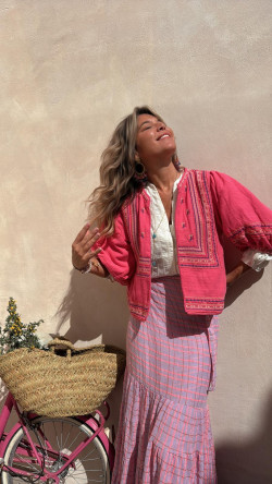 NIRÁN, Chaqueta rosa