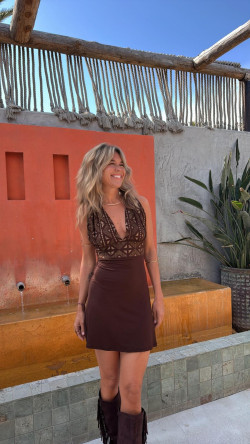 NARCIS vestido corto, marrón/dorado