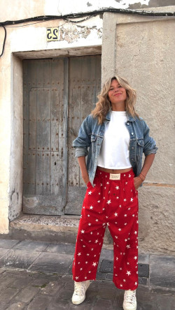 SHINE, Estrellas Rojo Pantalón