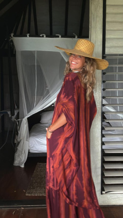 ZALI blusa irregular, tie burdeos /teja