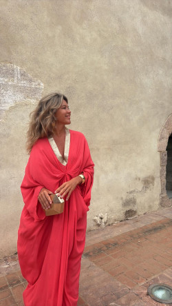 GADIEL caftán, coral/dorado