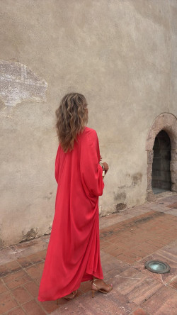 GADIEL caftán, coral/dorado