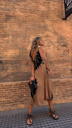 ANNURI,  Camel Vestido Largo Tie