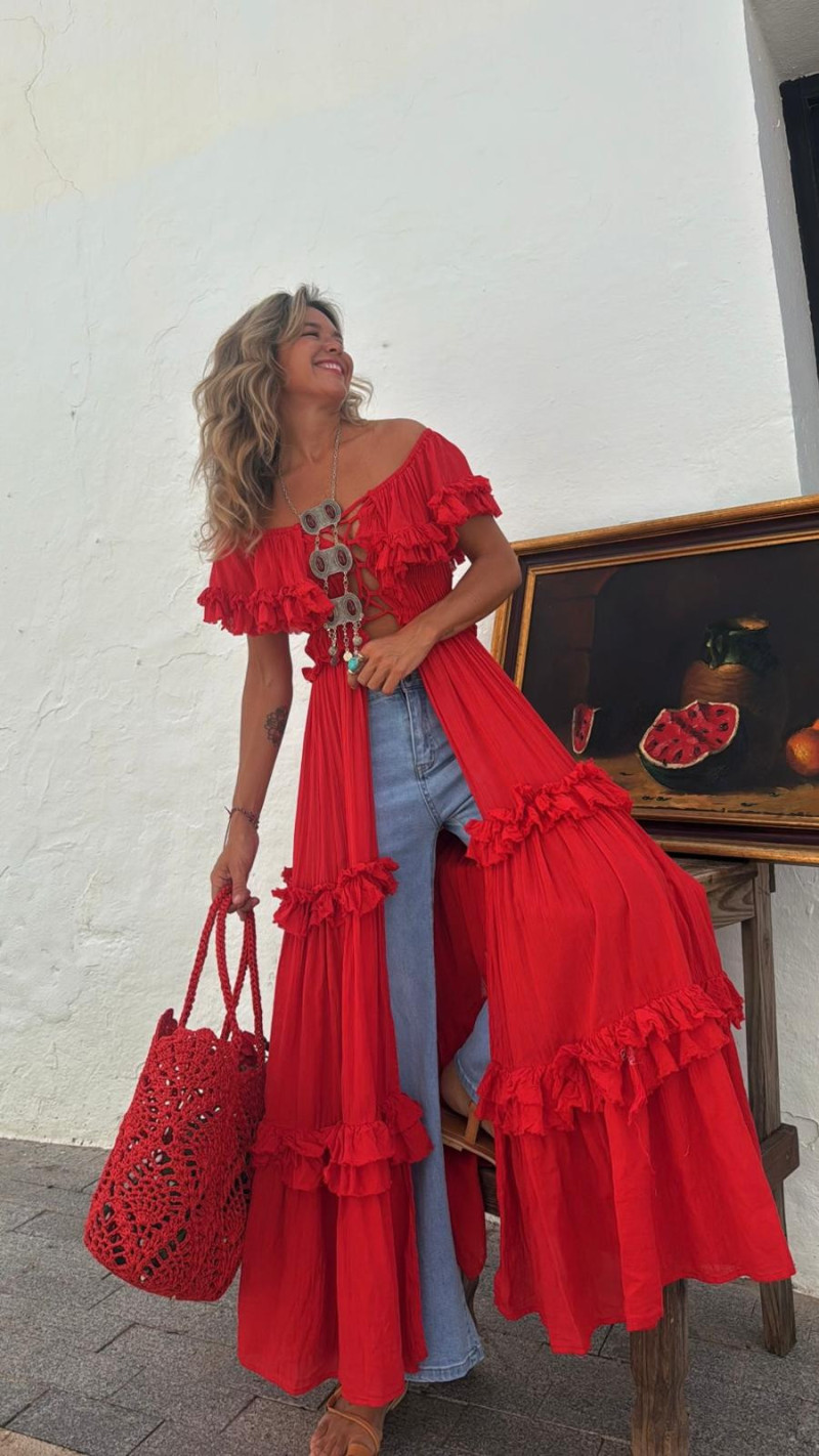 LUCILA , vestido largo rojo