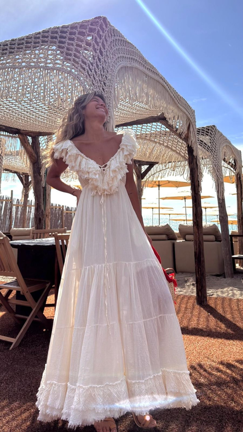 TORI , vestido largo hueso.