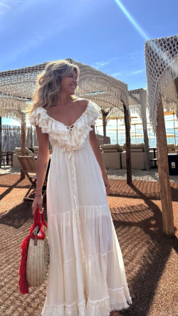 TORI , vestido largo hueso.