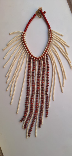 ASTAO, Collar Cuentas