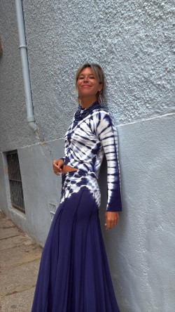 LUPITA, camiseta azul tie dye .