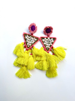 JANURI, Amarillo Pendientes