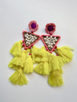 JANURI, Amarillo Pendientes