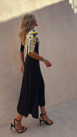 LOLO vestido midi, negro/amarillo tie