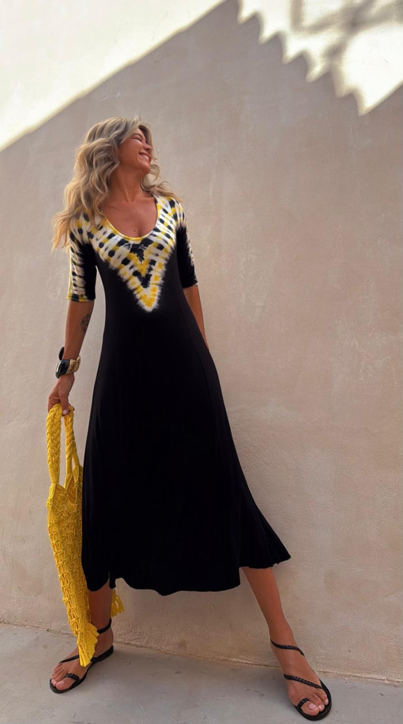 LOLO vestido midi, negro/amarillo tie